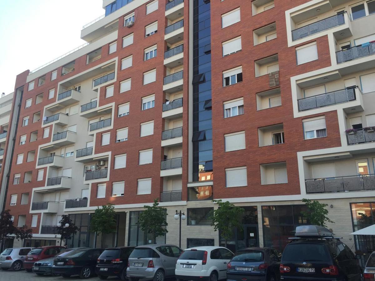 Blini Complex Daire Priştine Dış mekan fotoğraf