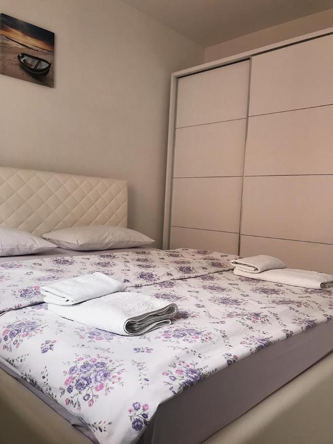 Blini Complex Daire Priştine Dış mekan fotoğraf