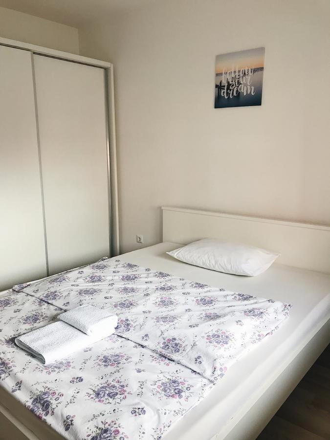 Blini Complex Daire Priştine Dış mekan fotoğraf