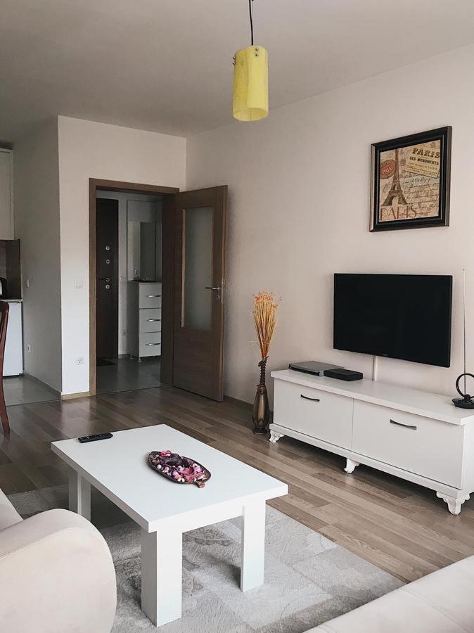 Blini Complex Daire Priştine Dış mekan fotoğraf